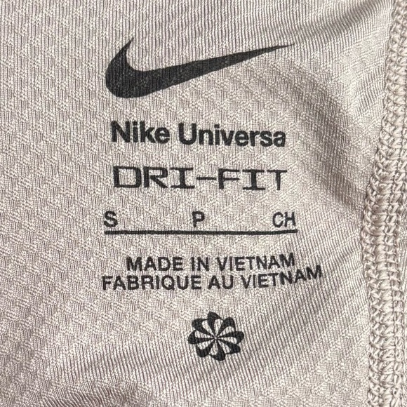 Nike Universa Padded Sports Bra NWT Size Small Malt Mink Brown Color - Picture 6 of 9